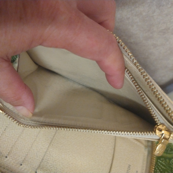 Louis Vuitton Damier Azur Zippy Compact Wallet - Picture 11 of 16